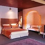 Relais Del Castello Di Hotel 4*