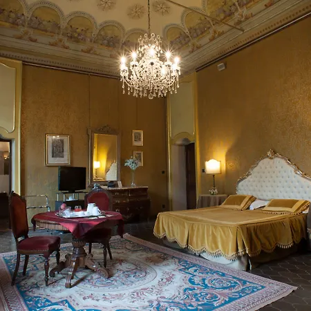 Relais Del Castello Di Hotel 4*