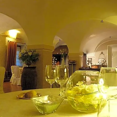 Relais Del Castello Di Hotel 4*