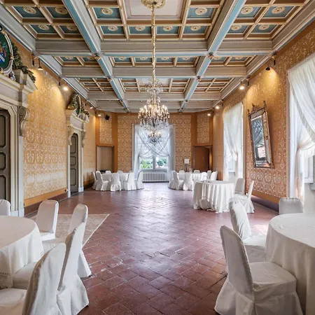 מלון Relais Del Castello Di Oviglio